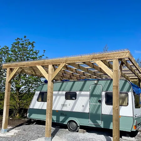 Cosy Caravan Sleeps 2 With Patio And Parking Kiltean